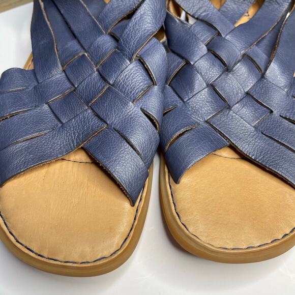 Born women’s Iwa woven Sandals size 8 Blue Leather Gladiator - Picture 11 of 11